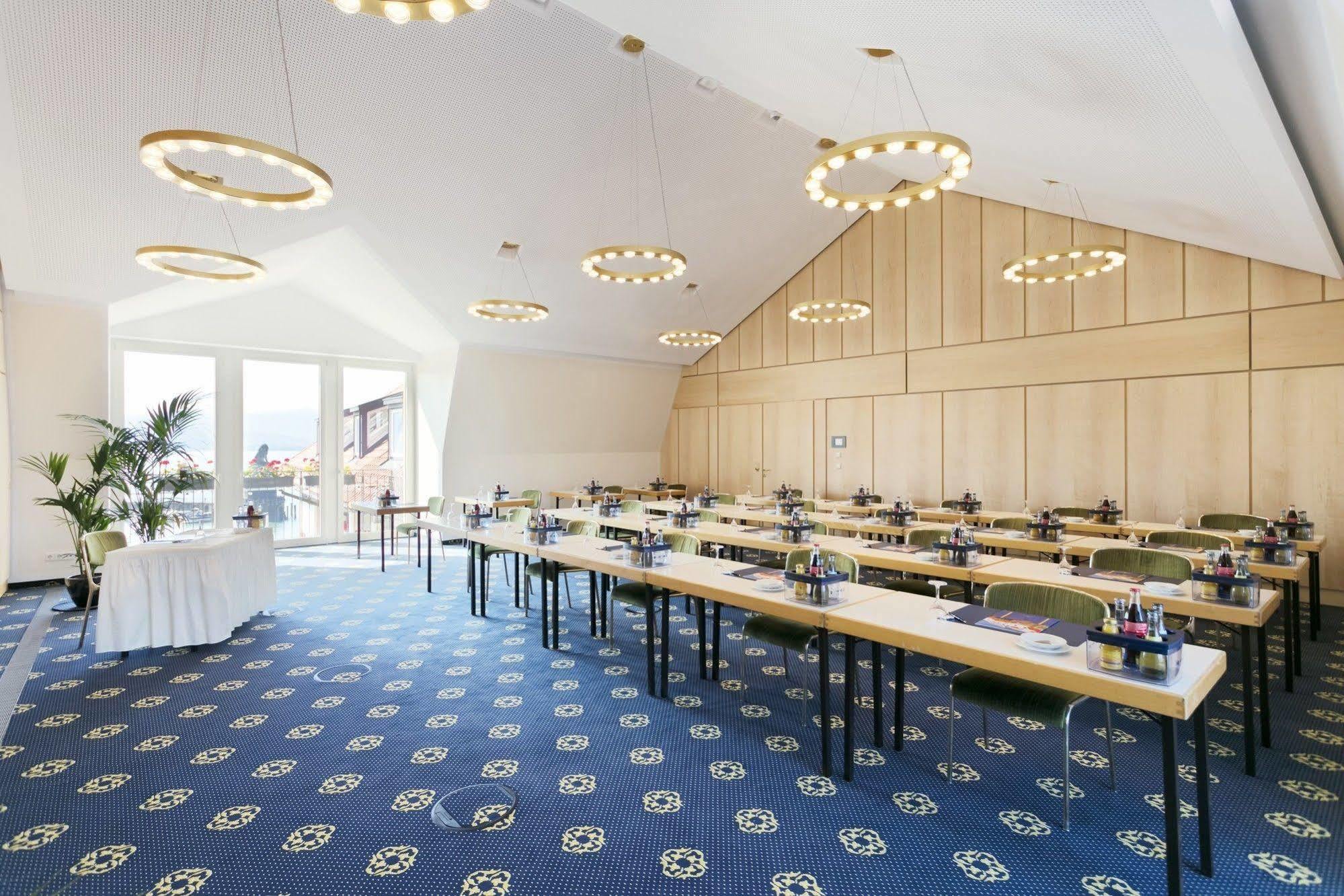 ホテル バイエリッシャー ホフ リンダウ エクステリア 写真 The conference room